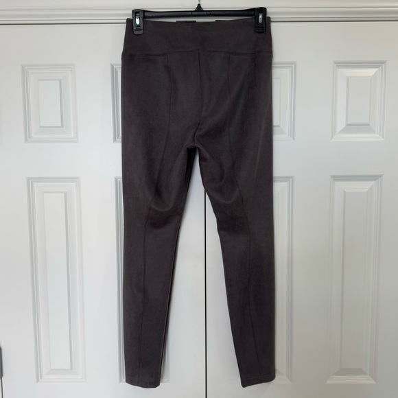 WHBM Ult Faux-Suede Runway Leggings NWT Women’s Size 12 Stormy Gray - Picture 15 of 15